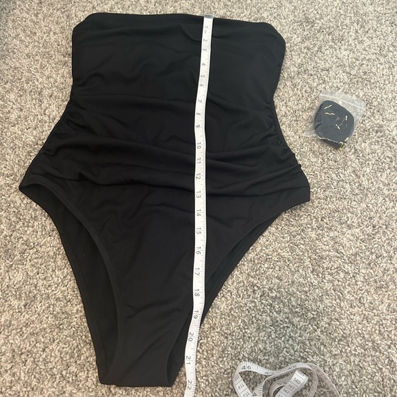 Shade & shore target ribbed bandeau one piece swimsuit - Picture 5 of 8